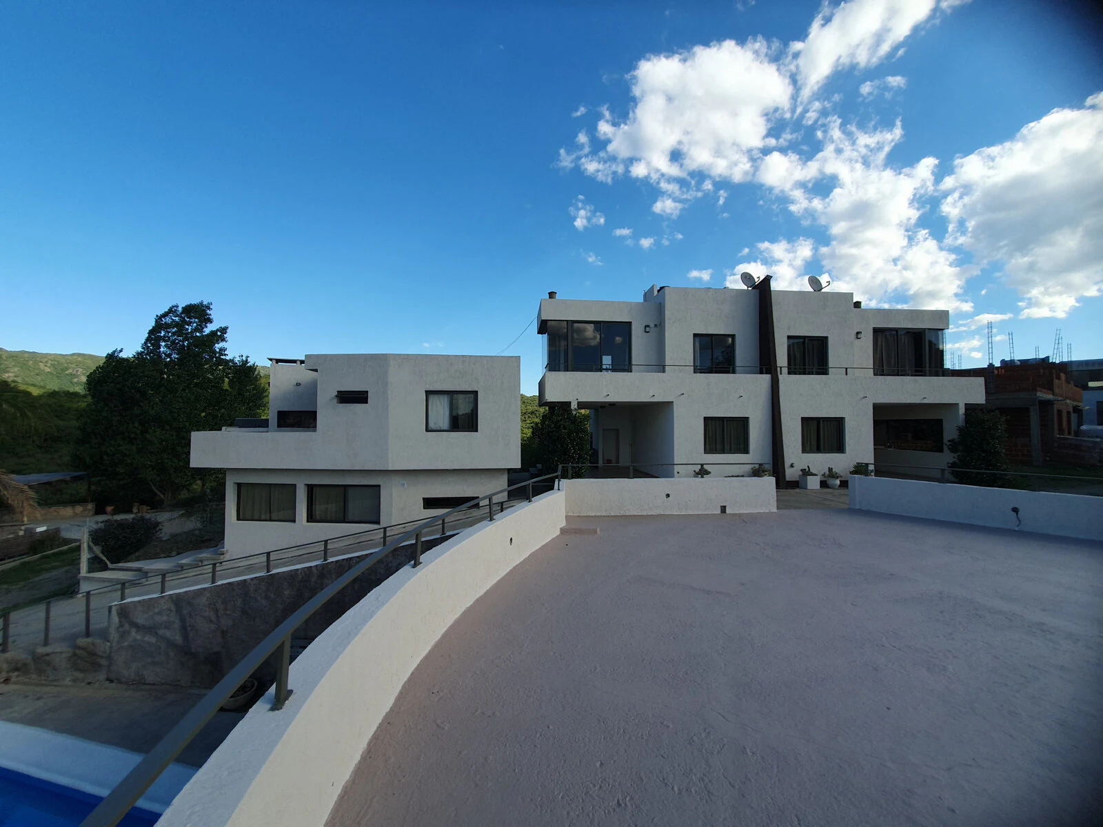 Espacios comunes y exteriores · Exterior y circulación · Costa Linda